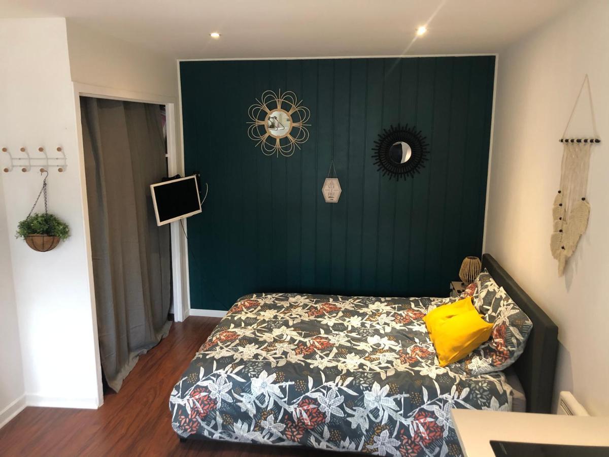L'Ete De Melusine Apartment Niort Bagian luar foto